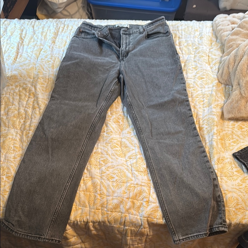 Abercrombie Women’s Gray Jeans